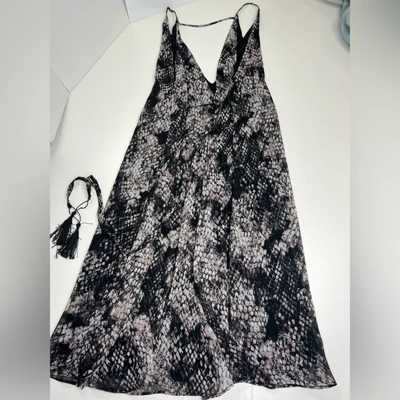 TopShop Metallic Snakeskin Print Belted Dress Size 6 - Picture 4 of 10